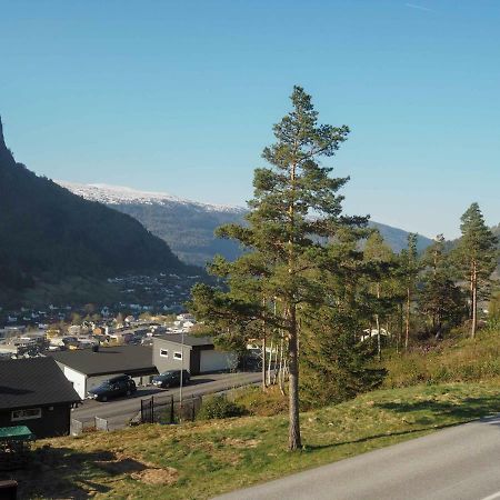 Stryn Stor Og Moderne Leilighet Exterior foto